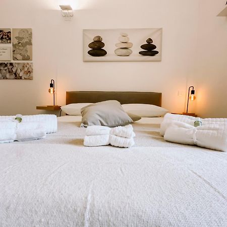 Centro Storico Spina White House Apartment Pisa Exterior photo
