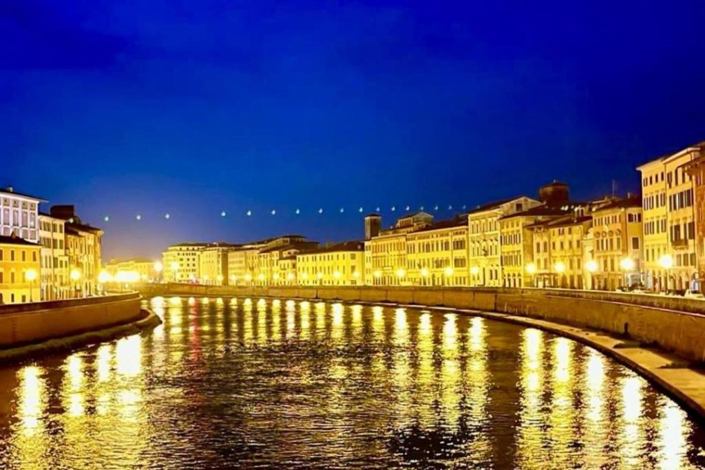 Centro Storico Spina White House Apartment Pisa Exterior photo